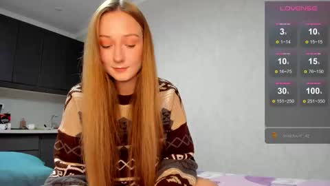 Snapshot of milkaeliza1 chatting on 10.14.25 MilkaLiza online show from 10.14.25