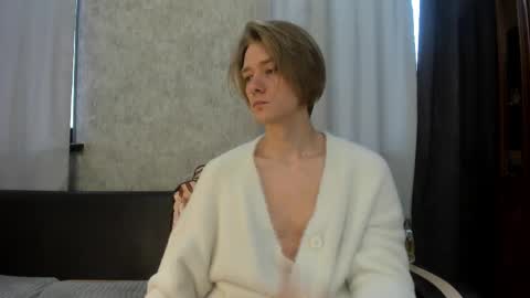 Isaac online show from 12.14.25