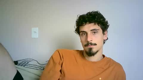 Snapshot of milkoffee chatting on 12.10.24 milkoffee online show from 12.10.24