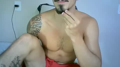 Snapshot of milkoffee chatting on 01.04.25 milkoffee online show from 01.04.25