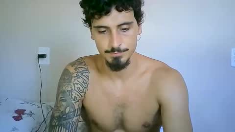 Snapshot of milkoffee chatting on 01.22.25 milkoffee online show from 01.22.25