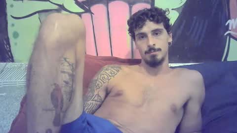 Snapshot of milkoffee chatting on 02.16.25 milkoffee online show from 02.16.25