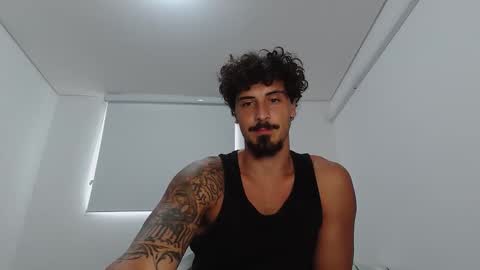 Snapshot of milkoffee chatting on 02.20.26 milkoffee online show from 02.20.26