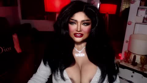 Snapshot of milkshakelavinia chatting on 01.05.25 milkshakelavinia online show from 01.05.25