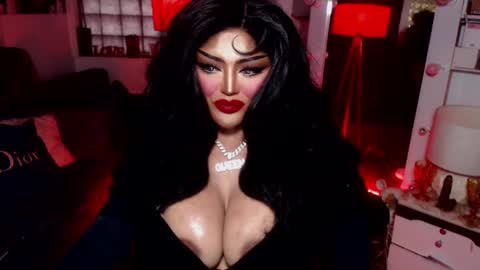 Snapshot of milkshakelavinia chatting on 01.08.25 milkshakelavinia online show from 01.08.25