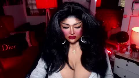 Snapshot of milkshakelavinia chatting on 01.22.25 milkshakelavinia online show from 01.22.25