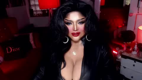 Snapshot of milkshakelavinia chatting on 01.23.25 milkshakelavinia online show from 01.23.25