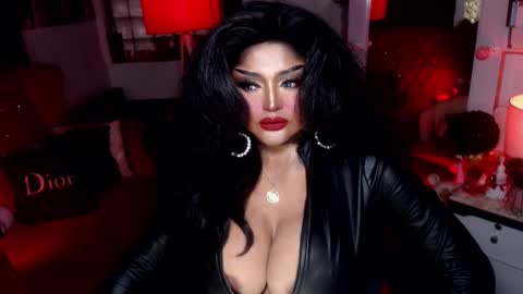 Snapshot of milkshakelavinia chatting on 01.23.25 milkshakelavinia online show from 01.23.25