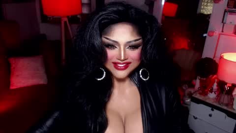 Snapshot of milkshakelavinia chatting on 01.27.25 milkshakelavinia online show from 01.27.25