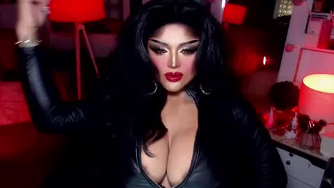 Snapshot of milkshakelavinia chatting on 01.29.25 milkshakelavinia online show from 01.29.25