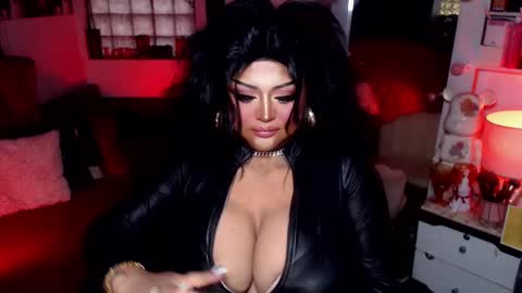 Snapshot of milkshakelavinia chatting on 01.31.25 milkshakelavinia online show from 01.31.25