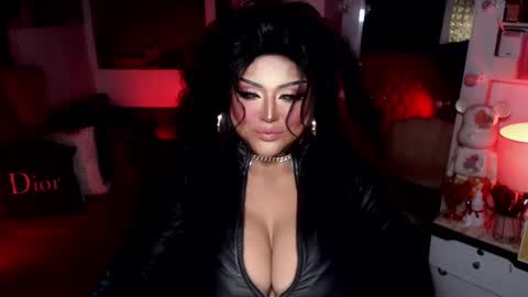 Snapshot of milkshakelavinia chatting on 02.02.25 milkshakelavinia online show from 02.02.25