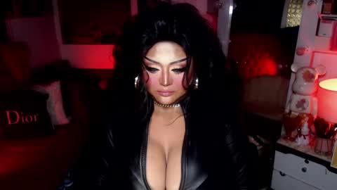 Snapshot of milkshakelavinia chatting on 02.02.25 milkshakelavinia online show from 02.02.25