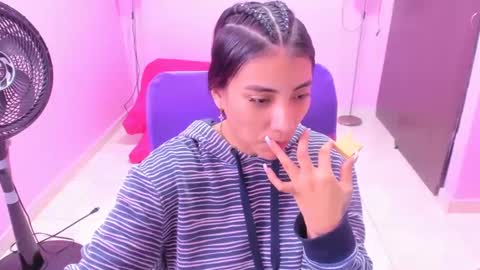 Snapshot of milky__boobs69 chatting on 12.14.24 vale online show from 12.14.24