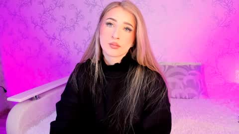 Vivian online show from 12.24.24