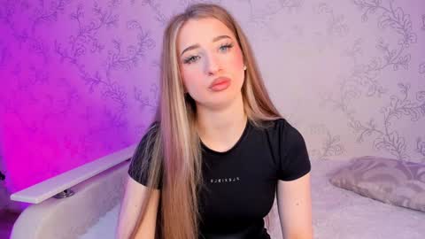 Vivian online show from 12.29.24