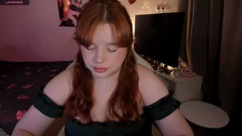 Snapshot of milky_wayx chatting on 12.28.24 Lisa online show from 12.28.24