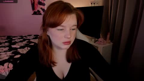 Snapshot of milky_wayx chatting on 03.10.25 Lisa online show from 03.10.25