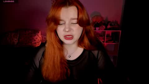 Snapshot of milky_wayx chatting on 10.07.25 Lisa online show from 10.07.25