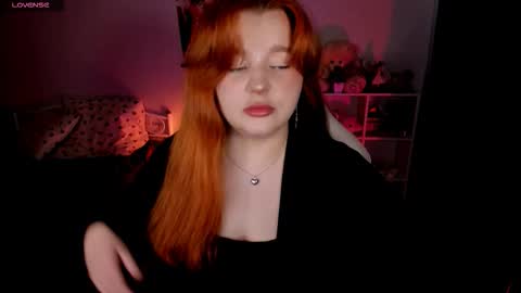 Snapshot of milky_wayx chatting on 10.10.25 Lisa online show from 10.10.25