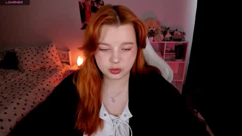 Snapshot of milky_wayx chatting on 10.24.25 Lisa online show from 10.24.25