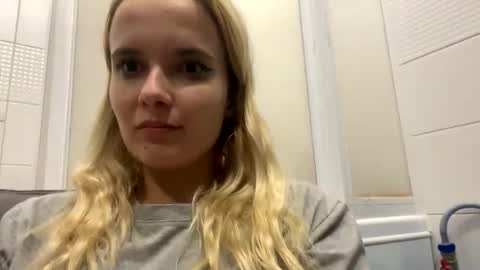 Snapshot of milkybaby269137 chatting on 12.27.24 milkybaby269137 online show from 12.27.24