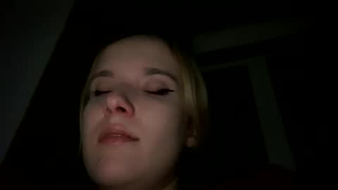 Snapshot of milkybaby269137 chatting on 01.01.25 milkybaby269137 online show from 01.01.25