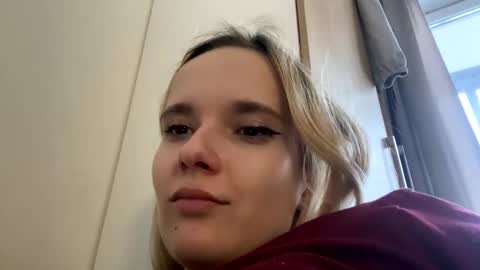 Snapshot of milkybaby269137 chatting on 01.01.25 milkybaby269137 online show from 01.01.25