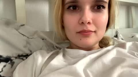 Snapshot of milkybaby269137 chatting on 02.10.25 milkybaby269137 online show from 02.10.25