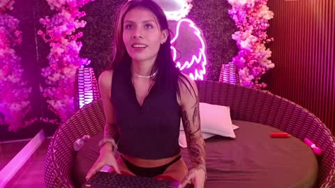 Snapshot of milla_davis chatting on 12.14.24 MILLA online show from 12.14.24