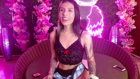 Snapshot of milla_davis chatting on 12.30.24 MILLA online show from 12.30.24