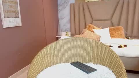 Snapshot of milla_davis chatting on 02.28.25 MILLA online show from 02.28.25
