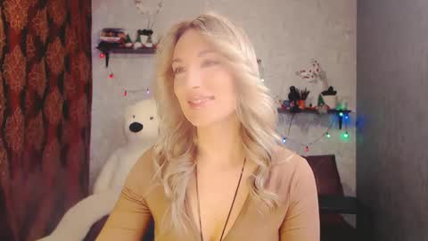 Snapshot of millaxqueen chatting on 01.14.25 MillaXQueen online show from 01.14.25