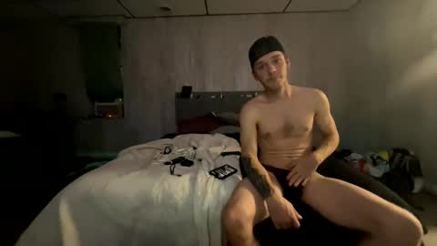 Snapshot of millerrcryan95 chatting on 11.20.25 millerrcryan95 online show from 11.20.25