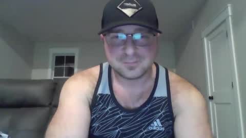 Snapshot of millertimenow34 chatting on 12.17.24 millertime feet bigcock hairy straight muscles online show from 12.17.24