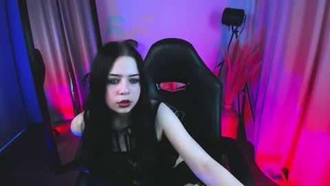 Snapshot of milleycyrus_ chatting on 03.28.26 milleycyrus_ online show from 03.28.26
