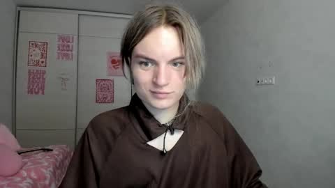 mili-kira online show from 05.10.26