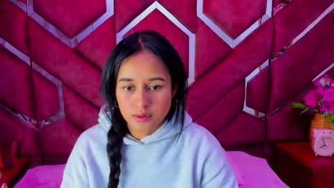 Milly Print online show from 12.02.25