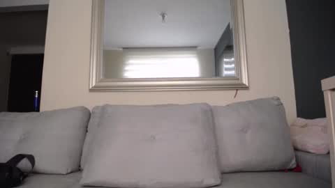 Snapshot of milostructor chatting on 09.19.25 miloslove online show from 09.19.25