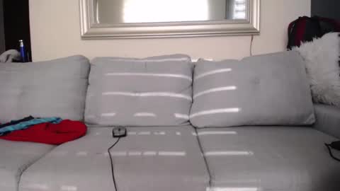 Snapshot of milostructor chatting on 09.22.25 miloslove online show from 09.22.25