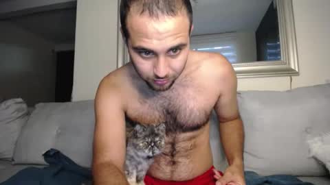 Snapshot of milostructor chatting on 09.30.25 miloslove online show from 09.30.25