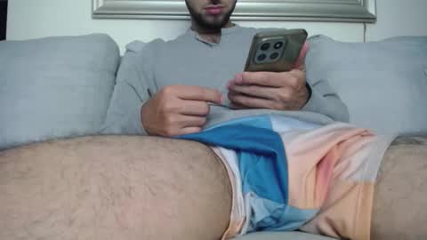 Snapshot of milostructor chatting on 10.06.25 miloslove online show from 10.06.25