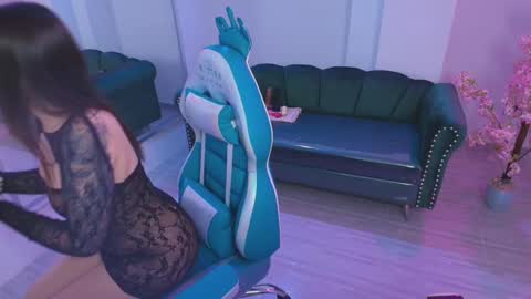 Milu ballmer  online show from 01.28.25