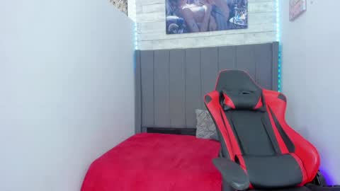 Miluu online show from 01.24.25