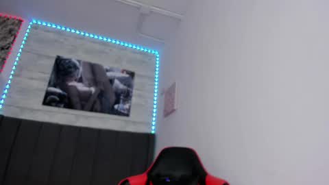 Miluu online show from 02.14.25