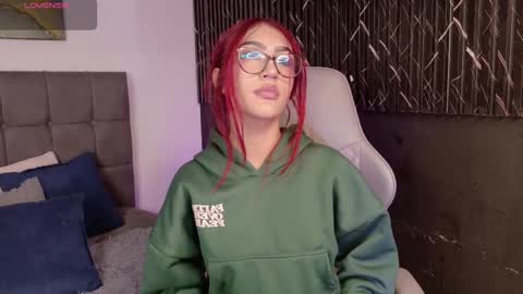 miluv19 online show from 10.02.25