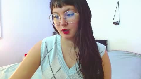 mily_baker online show from 12.09.24
