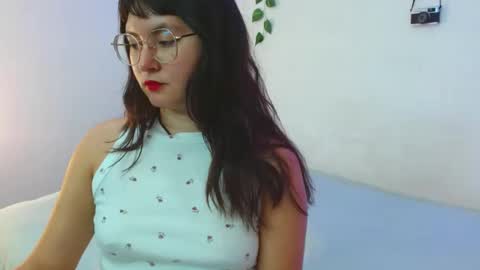 mily_baker online show from 03.10.25