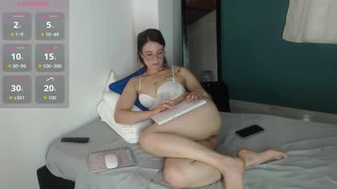 Mily Miley online show from 10.29.25