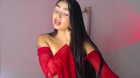 Snapshot of mily_ortiz chatting on 09.27.25 Mily Ortiz online show from 09.27.25